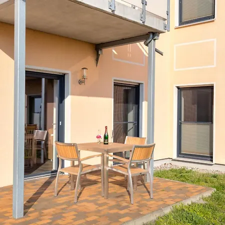 Peenemuende, Seglerhafen St Tjalk 03 & 10 * Peenemunde